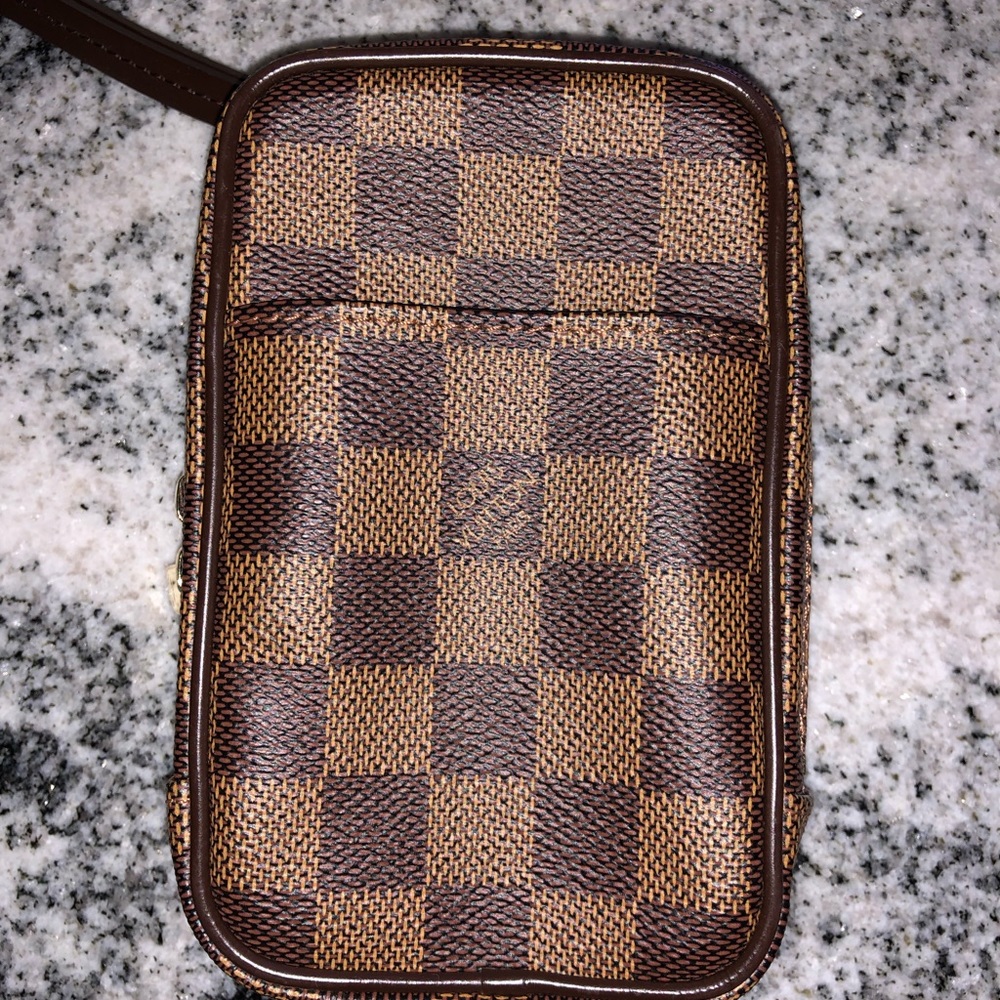Louis Vuitton crossbody bag